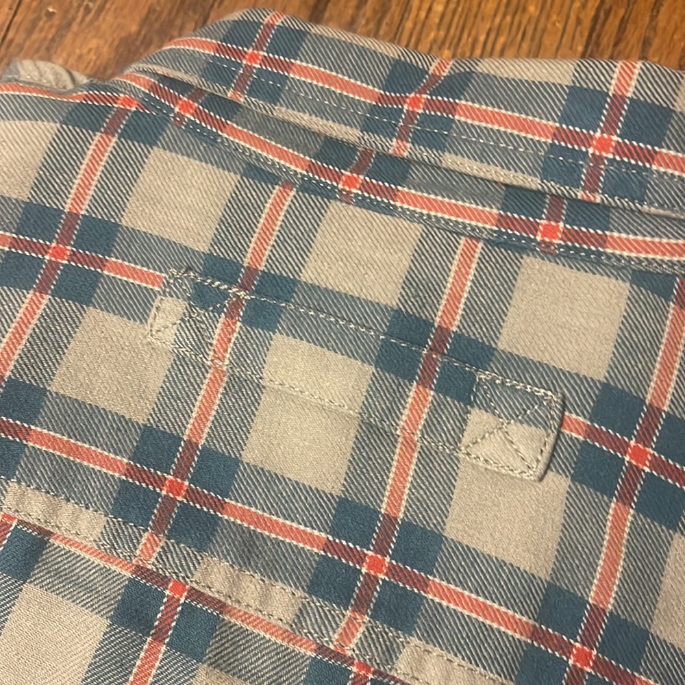 Men’s duluth button down - Picture 6 of 6